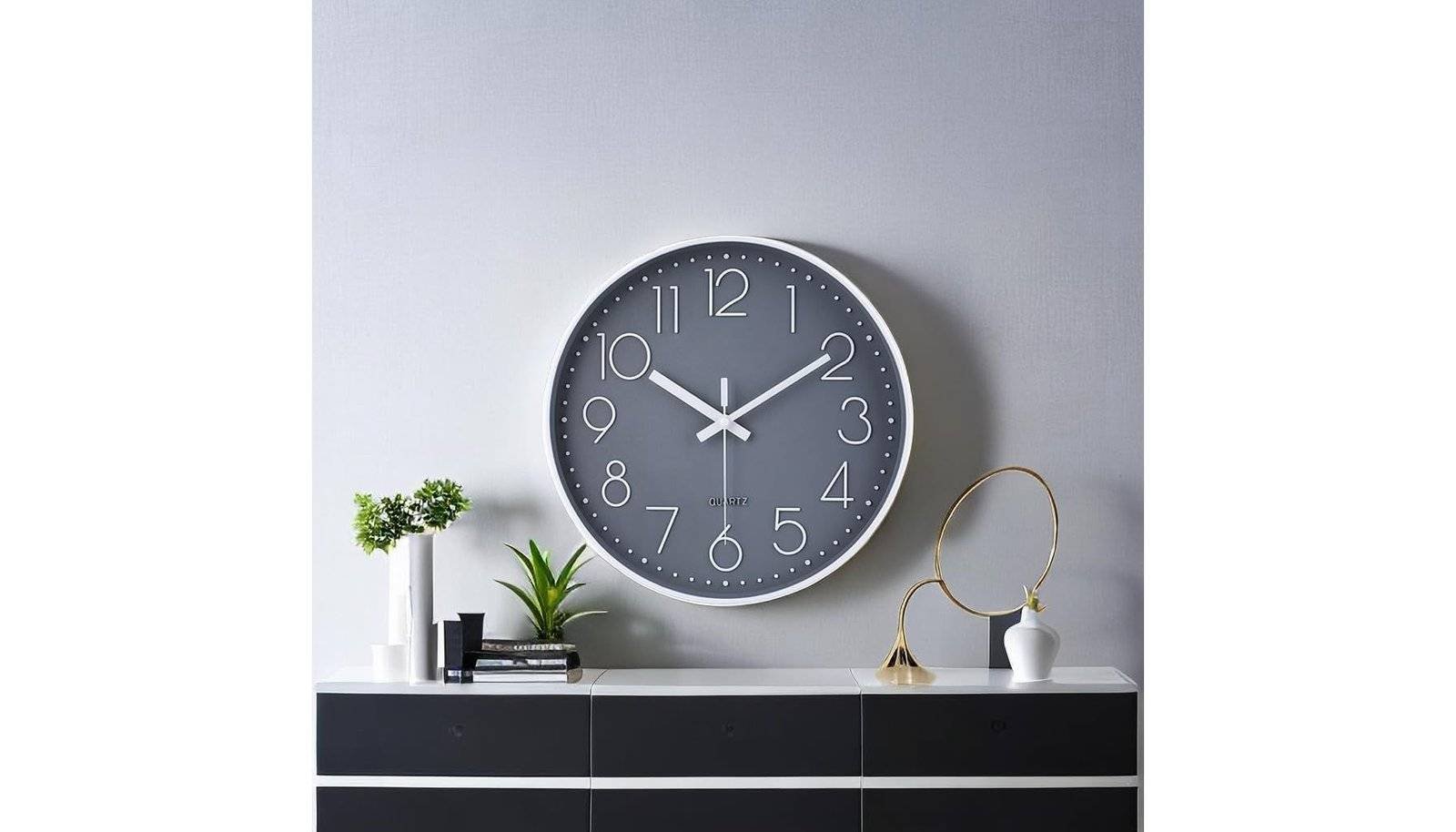 JUJUDA 17 inch Decorative Big Kitchen Room Wall Clock Review